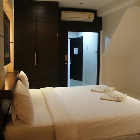 New International Guest House パトン エクステリア 写真