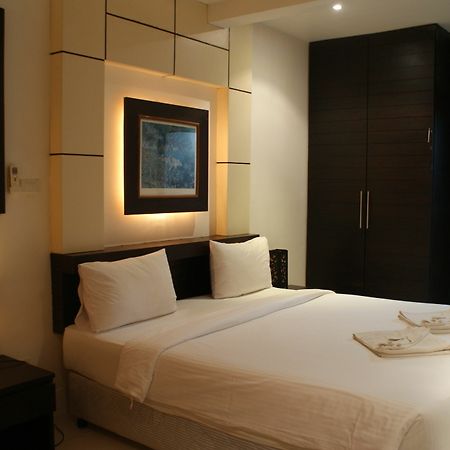 New International Guest House パトン エクステリア 写真