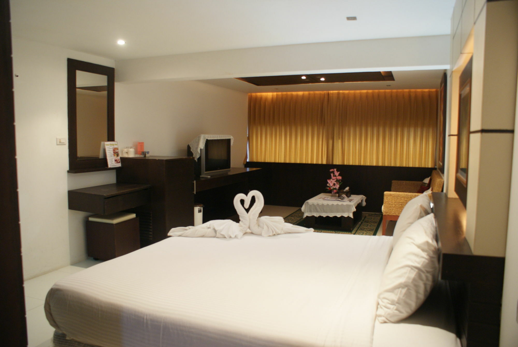 New International Guest House パトン エクステリア 写真