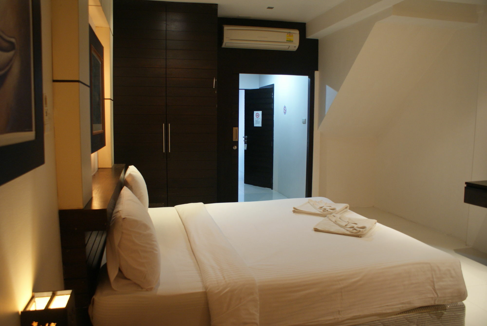 New International Guest House パトン エクステリア 写真